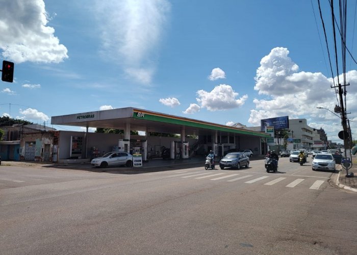 Posto Empório: Avenida Carlos Gomes, 2049, bairro Centro, Porto Velho-RO.